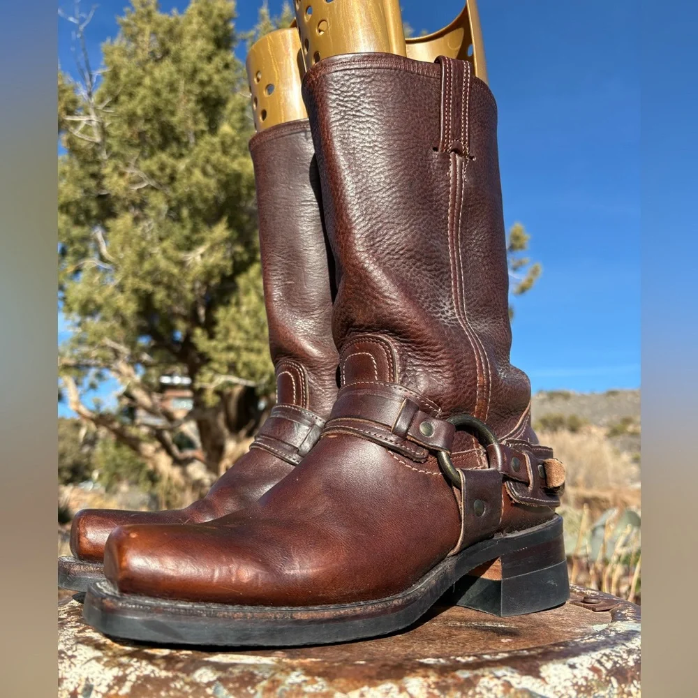 FRYE πΊπΈ Belted Harness Boots πΊπΈ - Picture 3 of 16